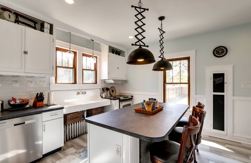 Pacific Casa | Missouri Retreat w/ Deck, Grill & Shuffleboard!