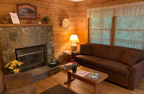 Sherwood Forest Casa | Misty Creek Log Cabins