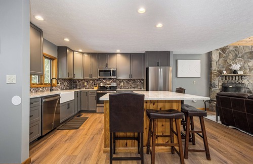 McHenry Cabina | Misty Creek