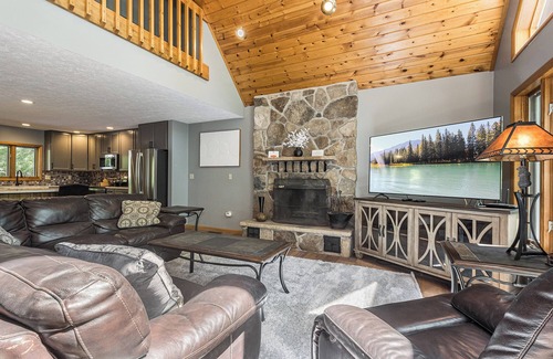 McHenry Cabina | Misty Creek