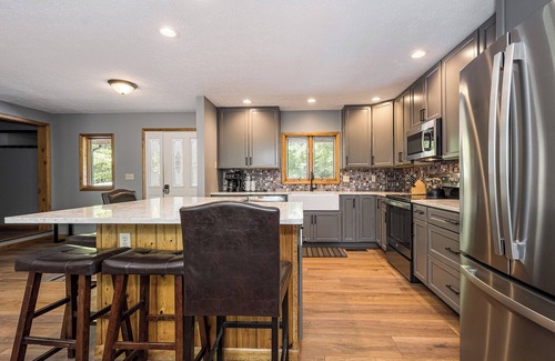 McHenry Cabina | Misty Creek