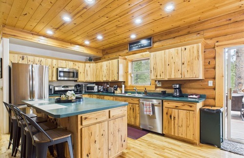 Prescott Cabina | Misty Mountain Chalet- Cabin Pets EV Trails Views 2acres 7000ft elevation