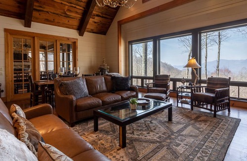 Sylva Casa | Misty Mountain Hideaway: A sanctuary in Balsam Mountain Preserve, with year round views and hot tub!