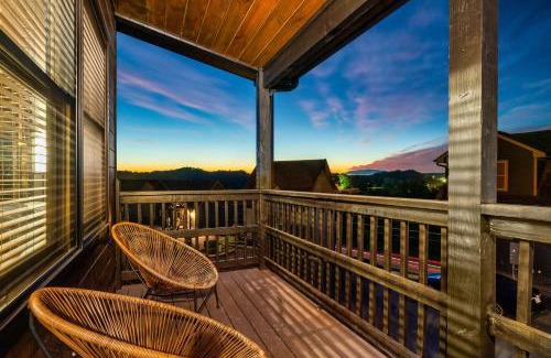 Sevierville Complejo | Misty Mountain Morning