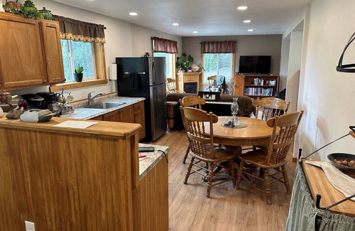 Sterling Apartamento | Misty Mountain View - Sterling Two Bedroom Apartment