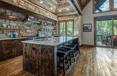 Morganton Casa | Misty Trail Lakehouse - Morganton, GA
