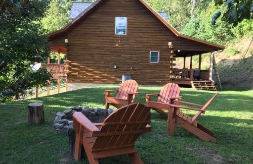 Waynesville Casa | Misty View Cabin