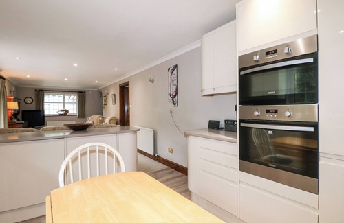 Crawley Down Apartamento | Miswells Cottages - Vista al lago, TURNERS HILL