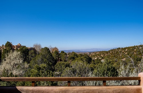 North Hills Casa | Mitchell's East Side