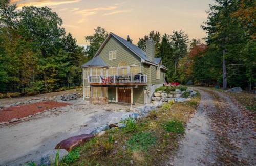 Conway Casa | Mitten Pines Cabin Hot Tub Fire Pit