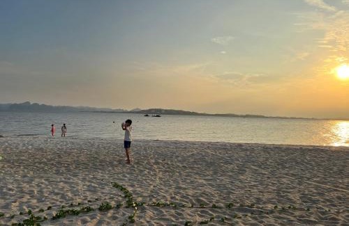Bai Chay Apartamento | MiVi Seaview Homestay Citadines Marina Hung Thang Ha Long