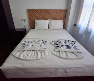 Gjirokaster Casa | MiziriGuestHouse