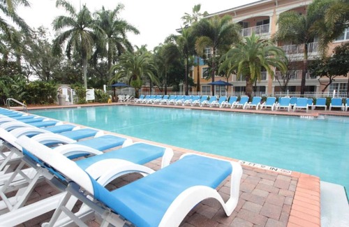 Weston Apartamento | Mizner Place at Weston Town Center Nov. 19 - 26th 2023 One bedroom suite B