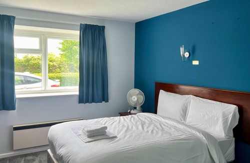 Deanshanger Hotel | MK Hotel