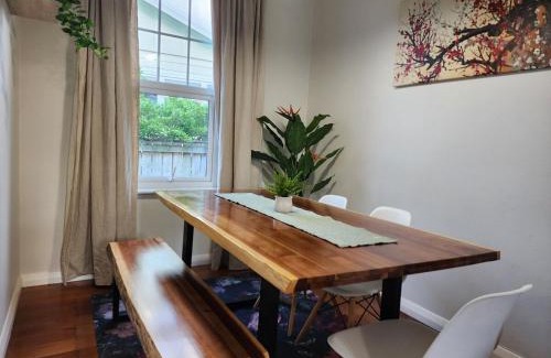 Lower Hutt Casa | MKM Villa - Cozy House in Central Lower Hutt
