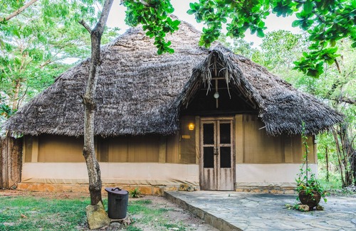 Pangani Otro | Mkoma Bay Tented Lodge