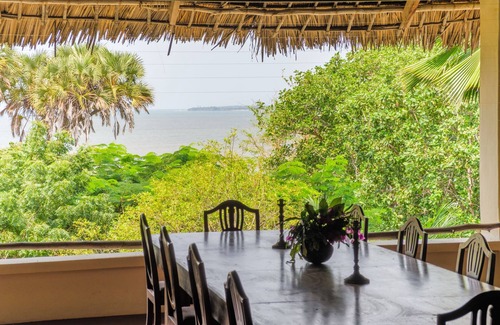 Pangani Otro | Mkoma Bay Tented Lodge