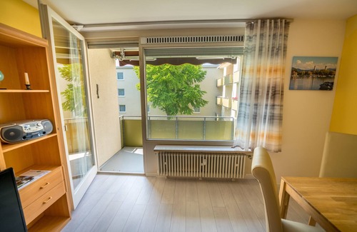 Aschach Apartamento | ML Apartment mit Balkon - Seenah, Ruhig und Zentral vor der Insel Lindau
