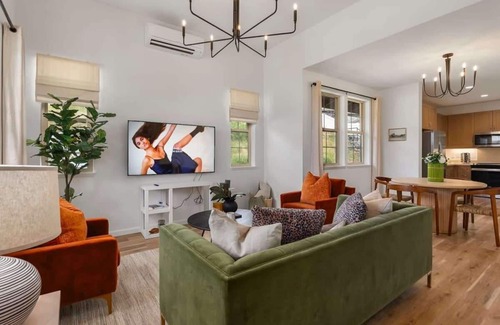 Makaha Valley Casa | @ML - Nohea Stylish Home w/ Perks I Near Top Sight