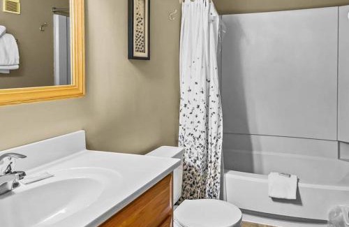 Snowshoe Apartamento | ML358 Calm And Comfortable Quick Access To Trails WiFi Parking