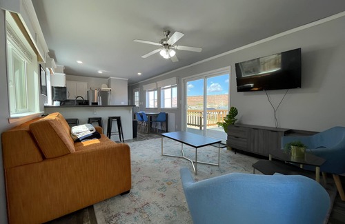 Moab South Valley Casa | Moab’s Majestic Escape to The Red Rock W/EV Outlet