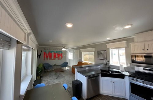 Moab South Valley Casa | Moab’s Majestic Escape to The Red Rock W/EV Outlet
