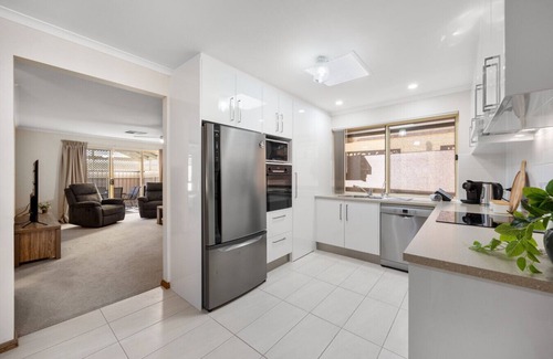 Moana Casa | Moana Hideaway - 3BR, BBQ, Parking