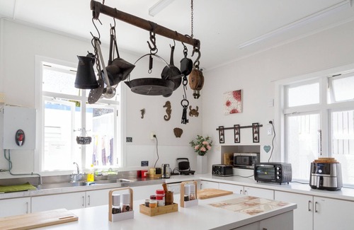 Plimmerton Casa | Moana Lodge - Hostel