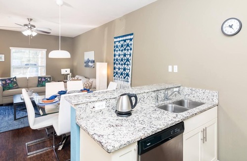 West Kissimmee Casa | Moana's Hut Miles From World's Best Theme Parks!