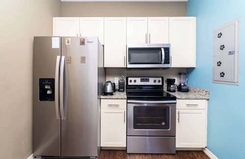 West Kissimmee Casa | Moana's Hut Miles From World's Best Theme Parks!