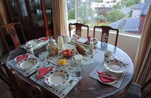 Waikawa Bay Cama Y Desayuno | Moana View