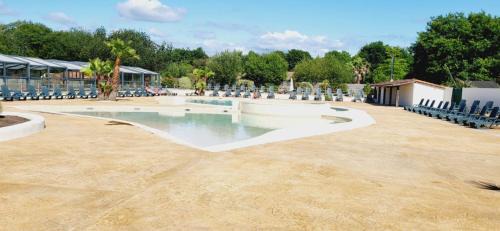 Aureilhan Otro | Mobil Home 4 6 pers climatisé Camping Eurolac