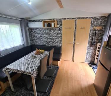 Saint-Cheron Otro | Mobil-home 6 personnes climatisé le Miami