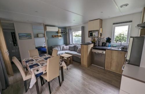 Les Mathes Otro | Mobil home climatisé récent 2 salles d'eau, 2 WC à SIBLU Bonne Anse plage