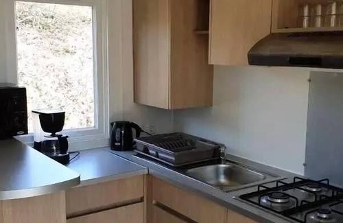 Pressignac Casa | Mobil-Home Limousin Comfort 30m2 Seeblick (3K-6pers)+überdachte Terrasse+TV 6 Personen