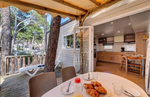 Sevenum Casa | Mobil-home | Premium Azure | 3 Bedrooms | 6 sleeps | Raised terrace | A/C