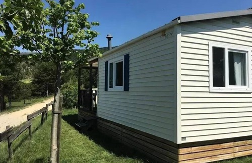 Rosans Casa | Mobil-home Standard "Sun Roller" 27m2 - 2 Schlafzimmer - überdachte Terrasse 4 Personen