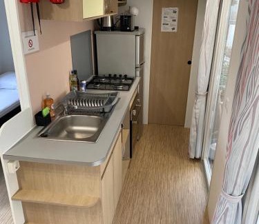 Onzain Otro | Mobil Home tout confort idéal pour 4 personnes dans le Domaine de Dugny CAMPING 4 ETOILES, Proche de Blois, du Zoo de beauval et des Châteaux de la Loire