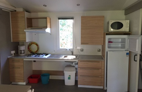 Berrias-et-Casteljau Casa | Alquiler de casas móviles en un agradable camping familiar