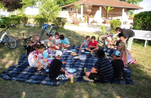 Verteillac Casa | Mobilheim 2 Schlafzimmer 6 Personen mit Klimaanlage 6 Personen