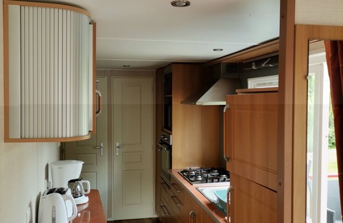 Bossee Casa | Mobile Home 4p climatisé-Bungalow-Premium-Baño privado con ducha-Vista al Lago