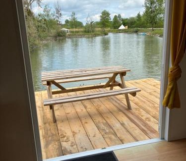 Clerey Otro | Mobile home du lac