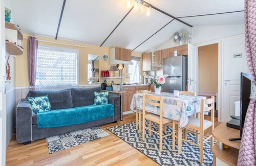 Saint-Hilaire-de-Riez Alquiler De RV | Mobil Home 'Au Calme - Piscine' con piscina compartida y terraza privada