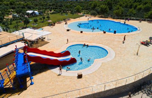Cres Casa | Mobile Home in Cres near Pebble Beach