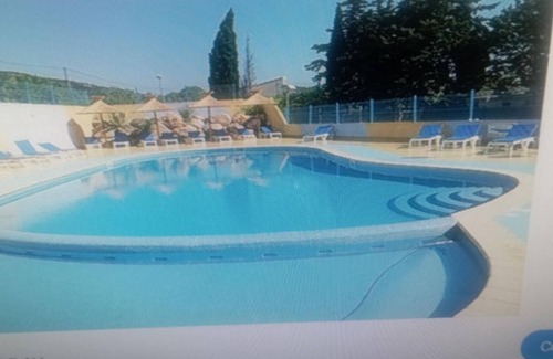 Vic-la-Gardiole Casa | Mobile home in campsite