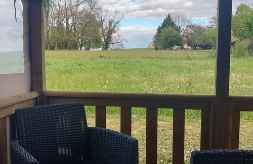 Negrondes Casa | Mobile home in the countryside. Nature getaway in the heart of Périgord Vert!