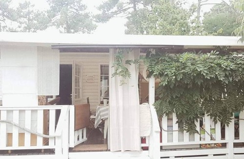 Claouey Alquiler De RV | Mobil Home 'Le Bungalow Du Bassin' con piscina compartida, terraza privada y aire acondicionado