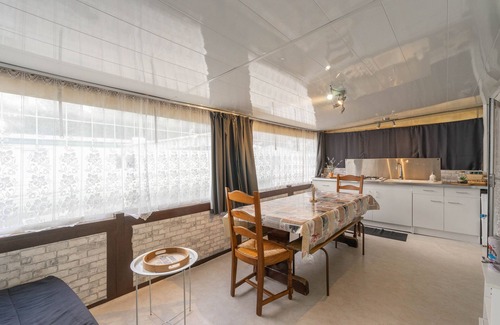 La Tremblade Alquiler De RV | Mobil Home 'Mobil Home Willerby' con piscina compartida, Wi-Fi y aire acondicionado