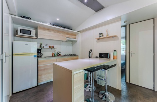 Aureilhan Alquiler De RV | Casa móvil 'Ohara 2 Chambres' con piscina compartida, terraza privada y aire acondicionado