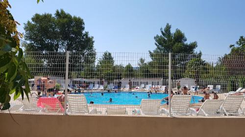 La Roque-d'Antheron Otro | Mobile home tout confort Alexandre